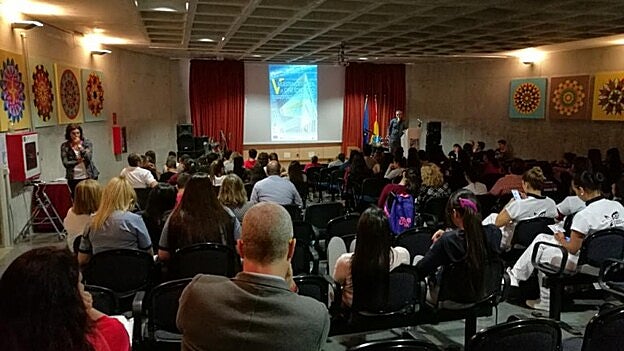 Los alumnos en la apertura del programa / C7