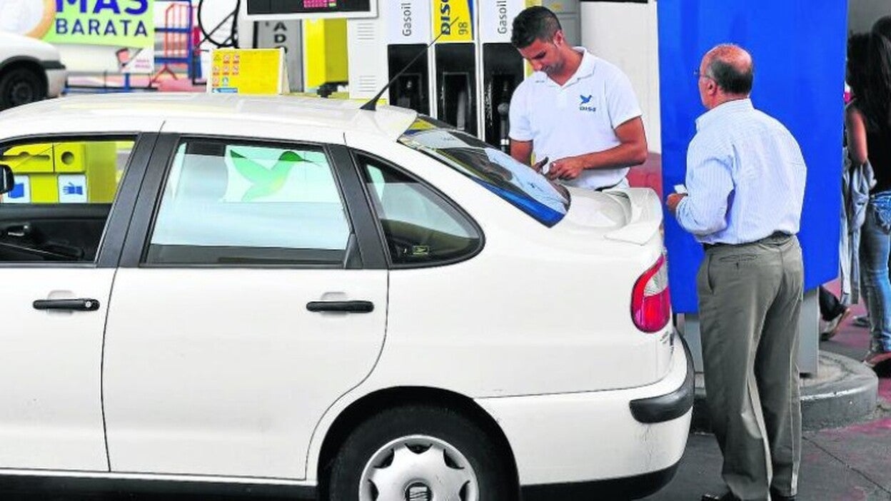 El desequilibrio insular se da también en la gasolina
