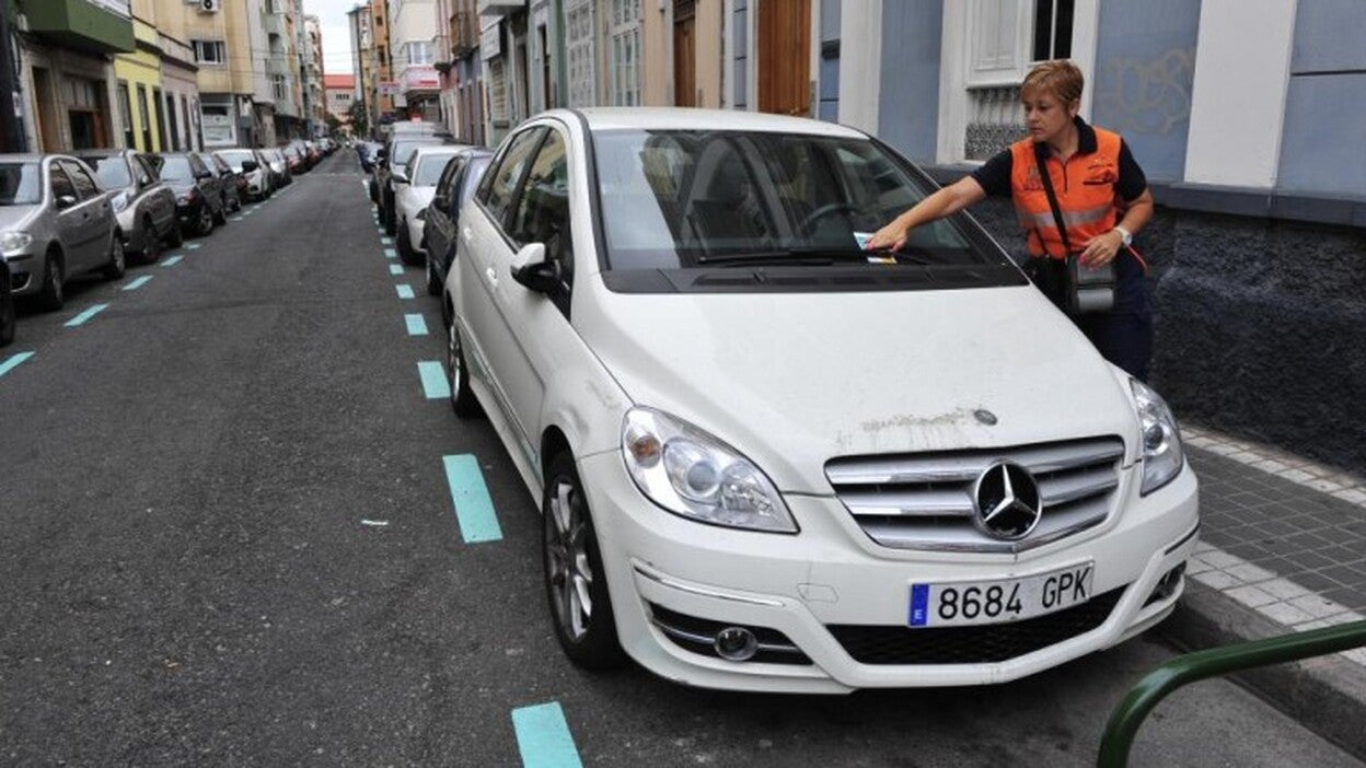 El Ayuntamiento pasa al cobro las multas de cuatro años de zona azul