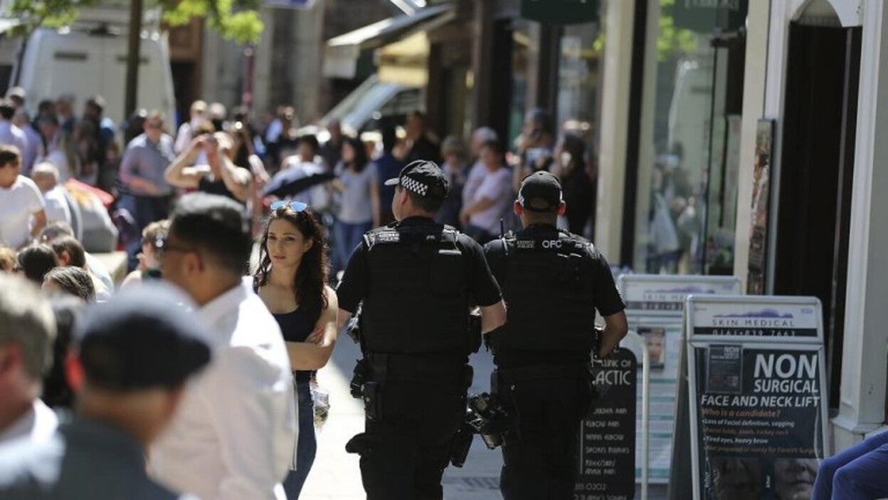 Los vecinos desalojados en Mánchester regresan a sus casas