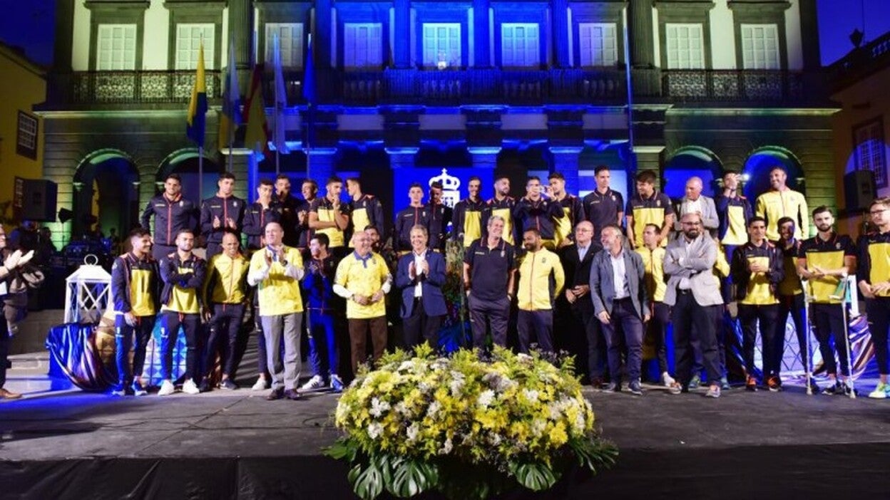 Agasajo institucional al filial