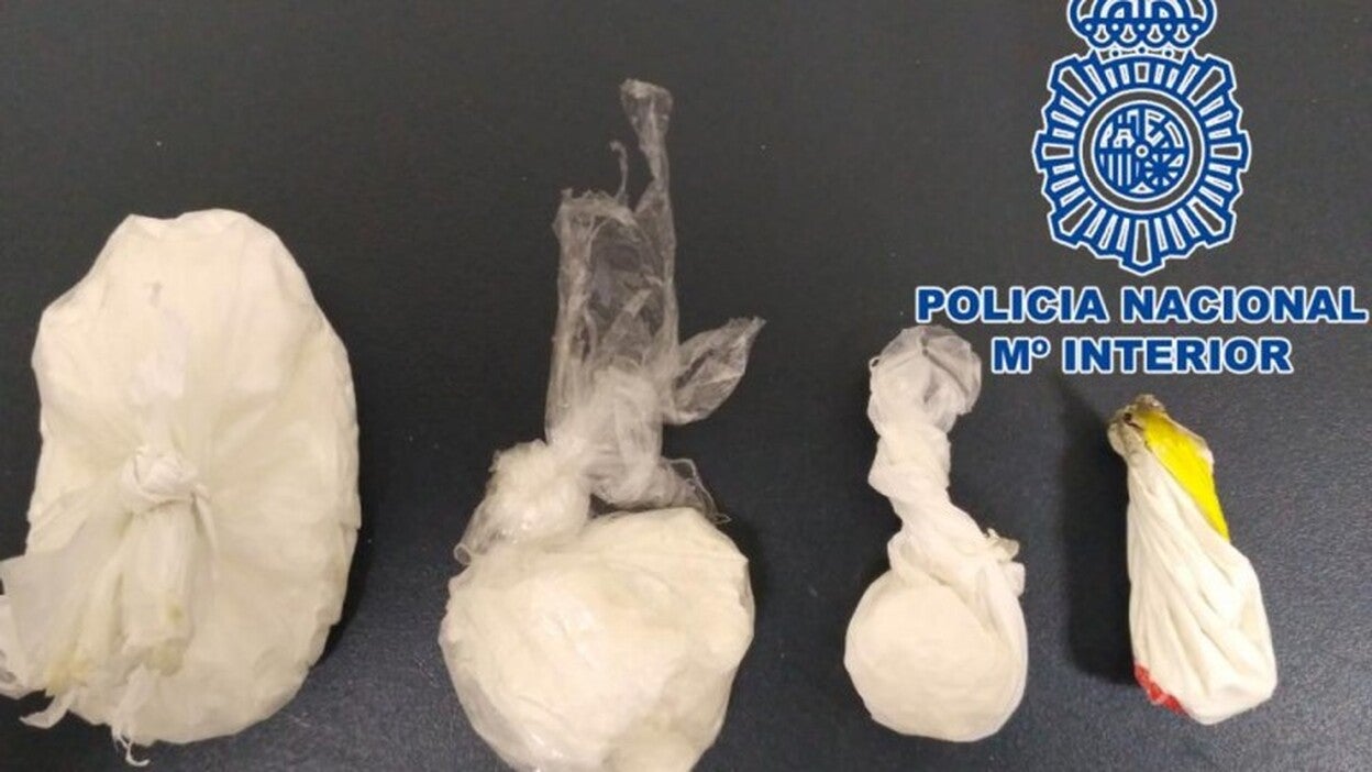 Detenidos dos hombres por tráfico de drogas