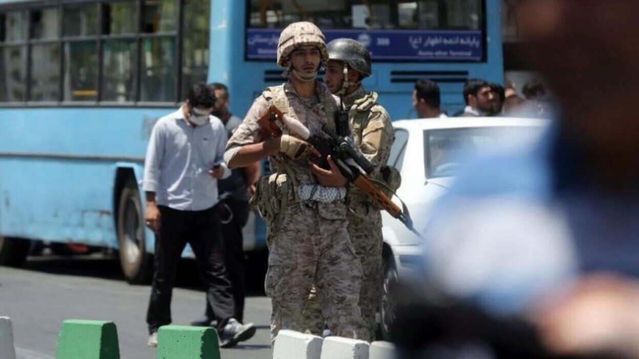 Las fuerzas de seguridad ponen fin al asalto al Parlamento iraní