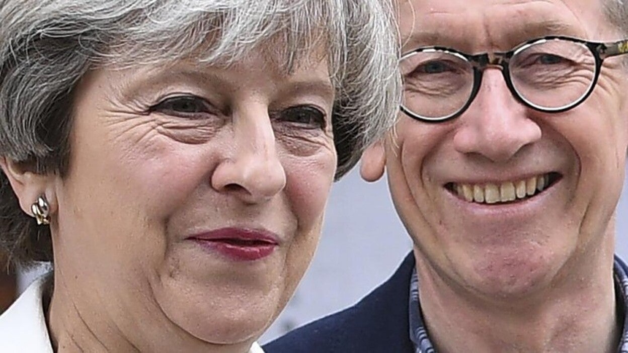 Theresa May, una cita con la historia tras una campaña turbulenta