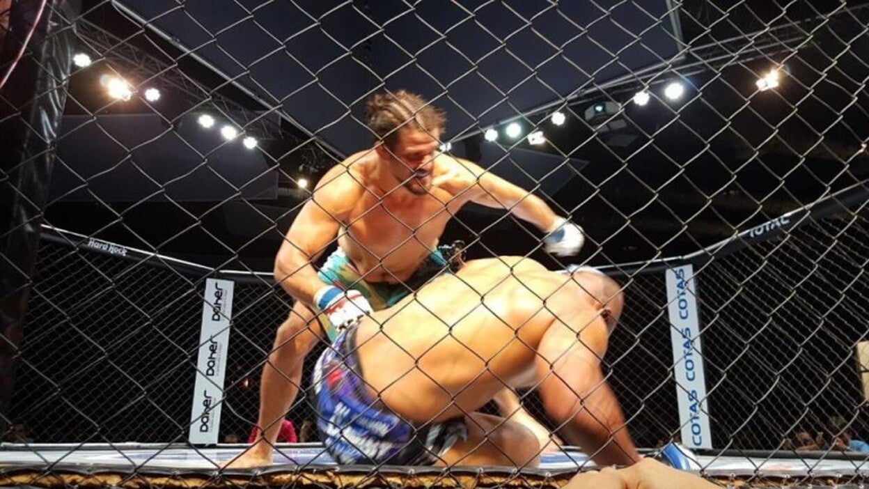 Juan Espino gana a Wallace