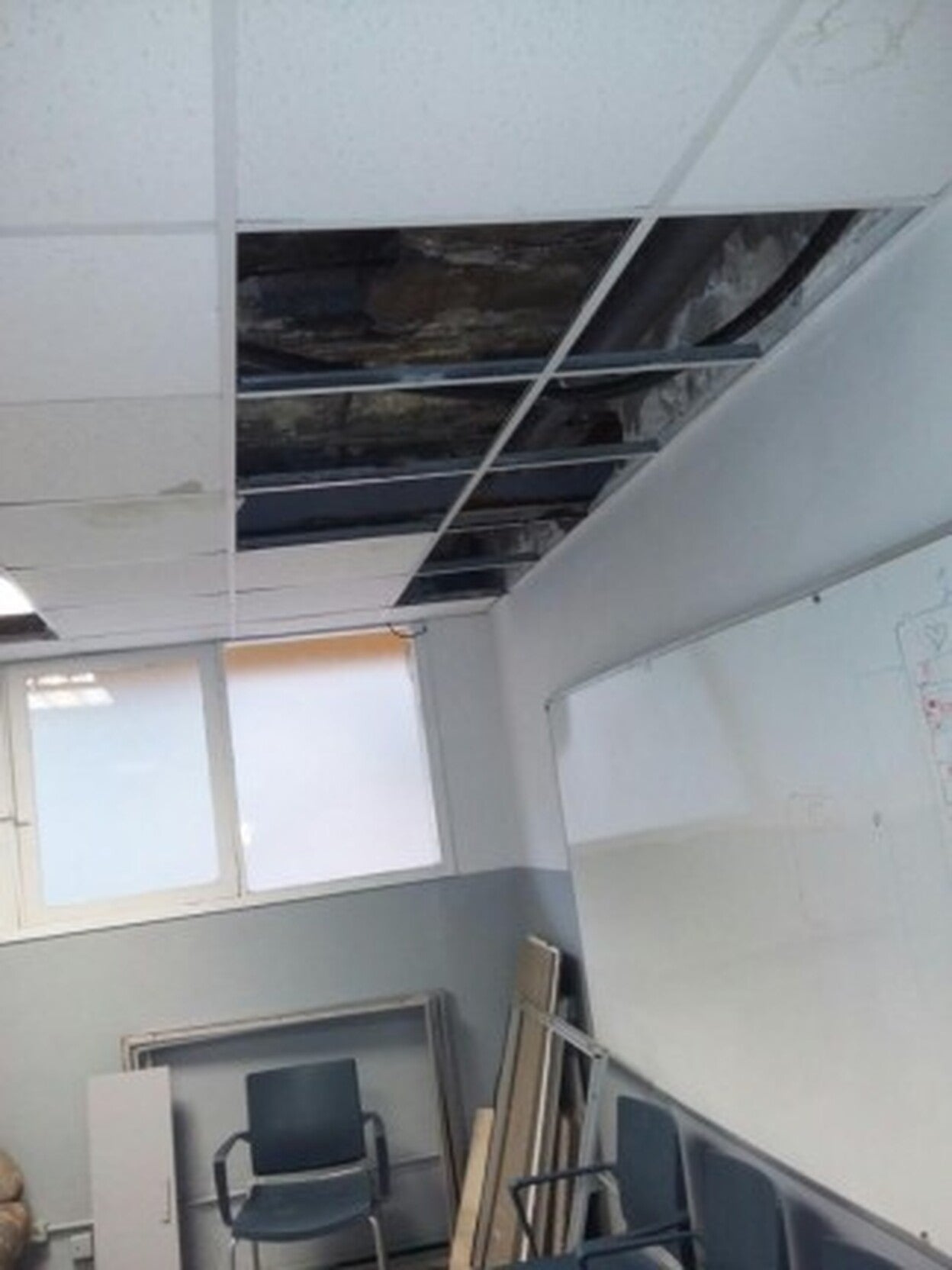 «Los parques de bomberos son un chiquero»