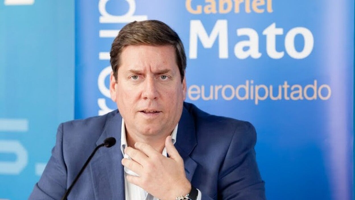 Mato pide a la UE que considere las necesidades de Canarias
