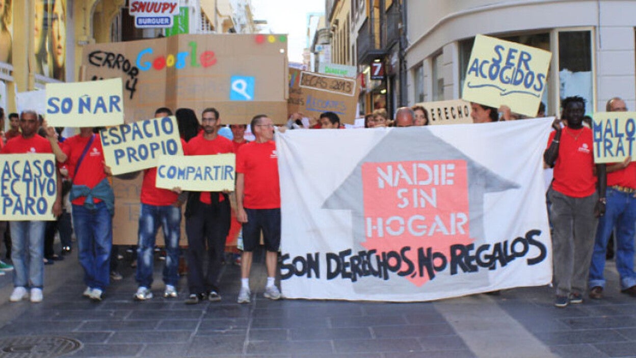 Cáritas paraliza tres desahucios en Tenerife