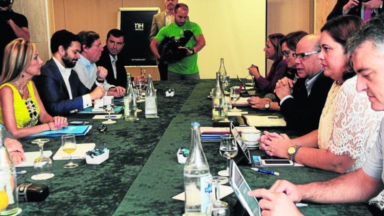 El PP eleva la tensión con enmiendas a las cuentas