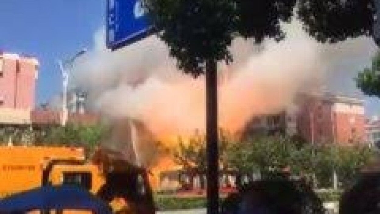 Una explosión en una tienda causa al menos 2 muertos y 55 heridos