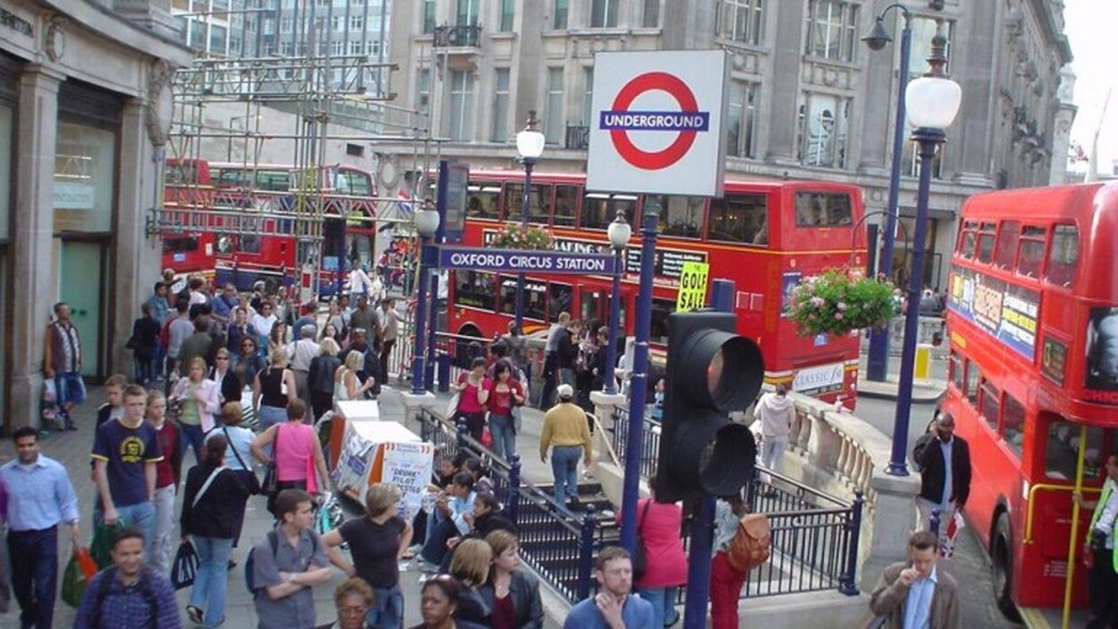 Evacúan la estación de metro de Oxford Circus