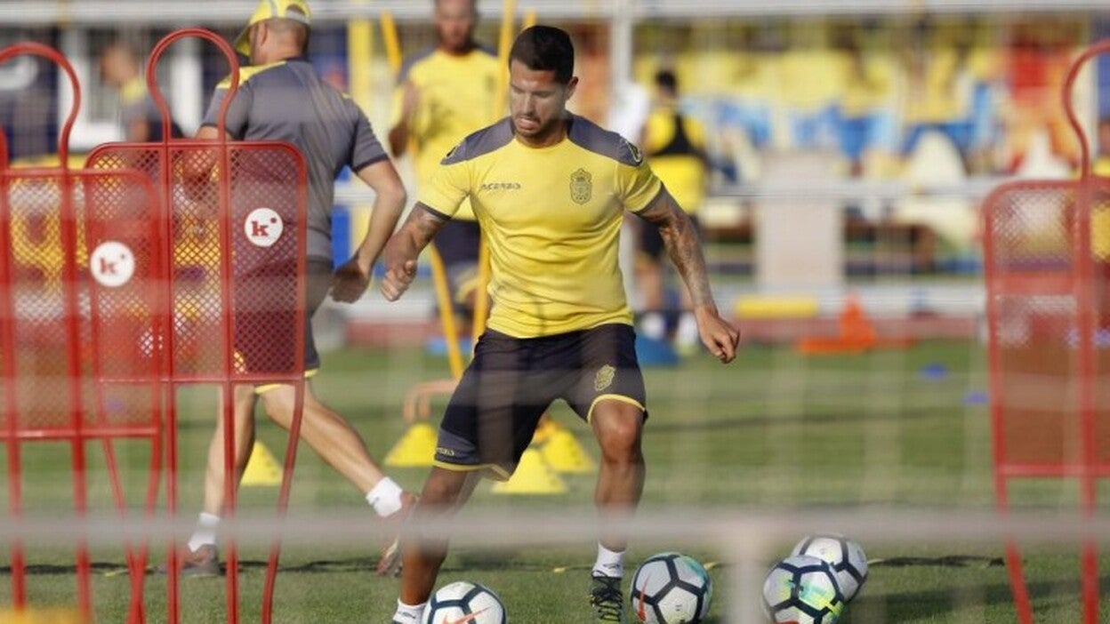 Vitolo será baja en La Rosaleda