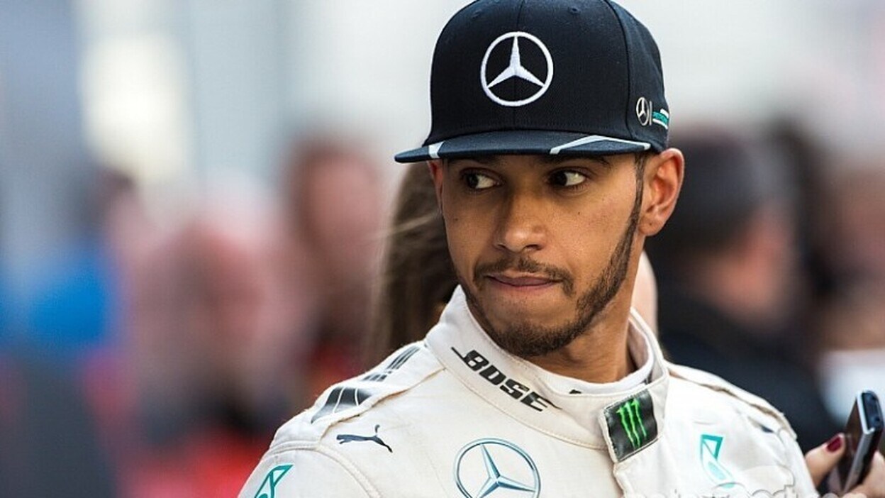 Hamilton defiende su liderazgo en Singapur