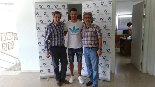 Vitolo visita la Fundación Canaria Yrichen