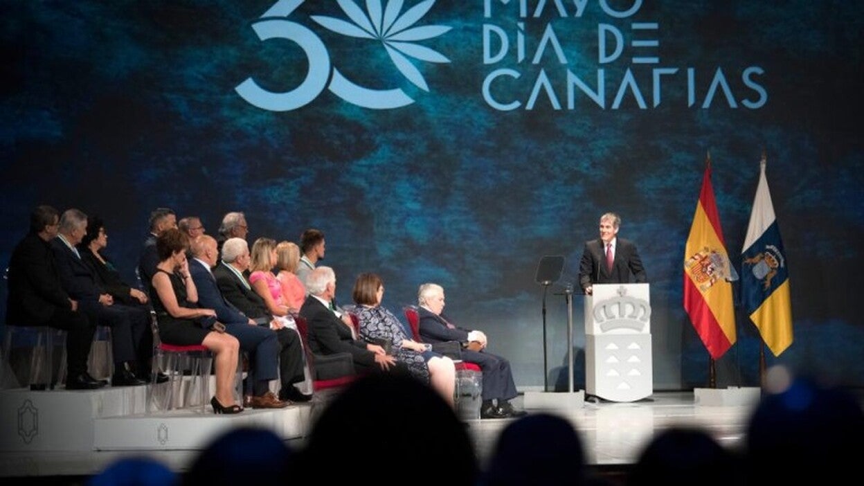 El Gobierno empleó 32.100 euros en discos del himno