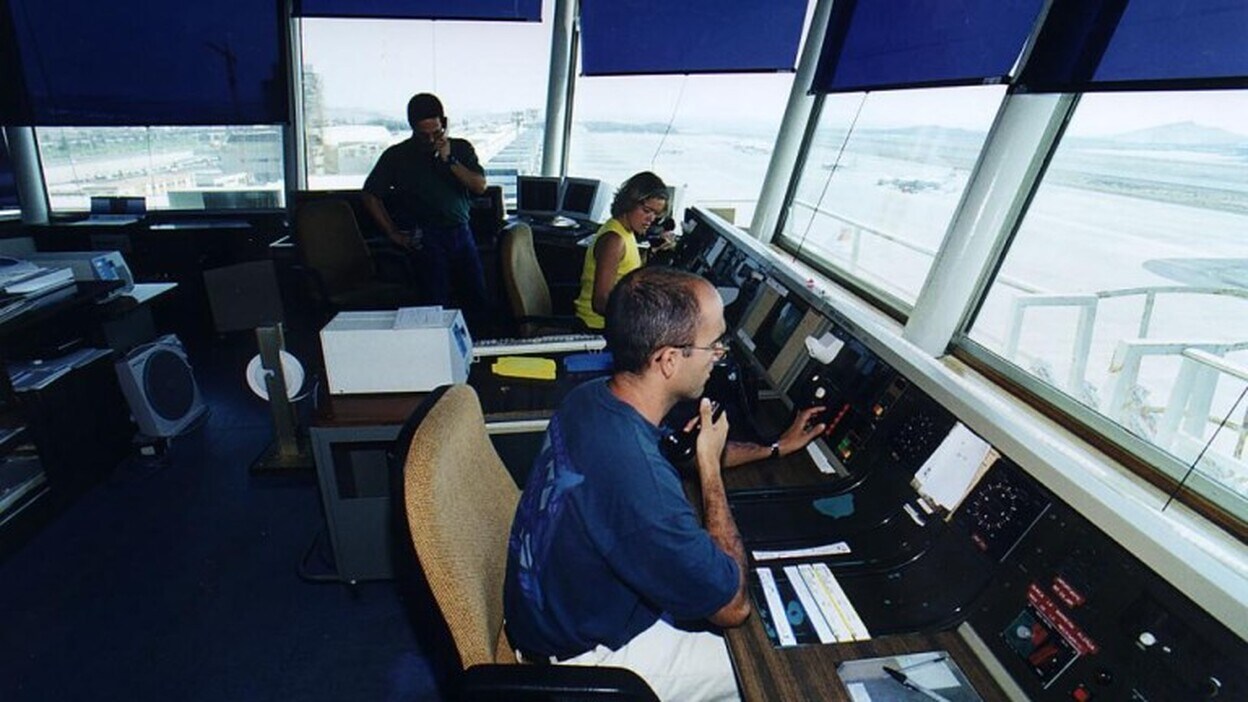 Controladores y pilotos podrán hablar en español