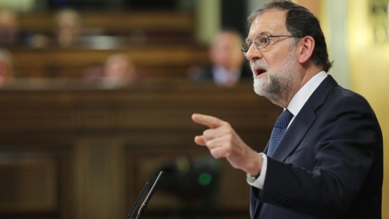 Rajoy da cinco días a Puigdemont