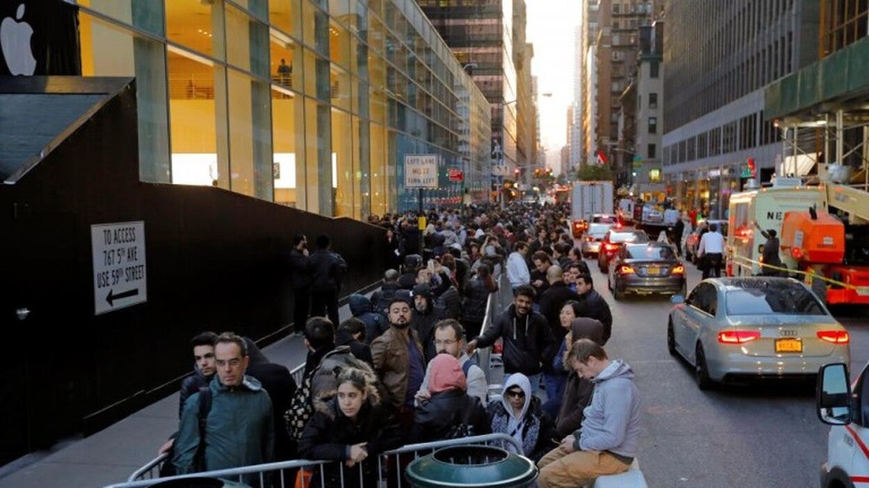 Apple se dispara en bolsa con el iPhone X