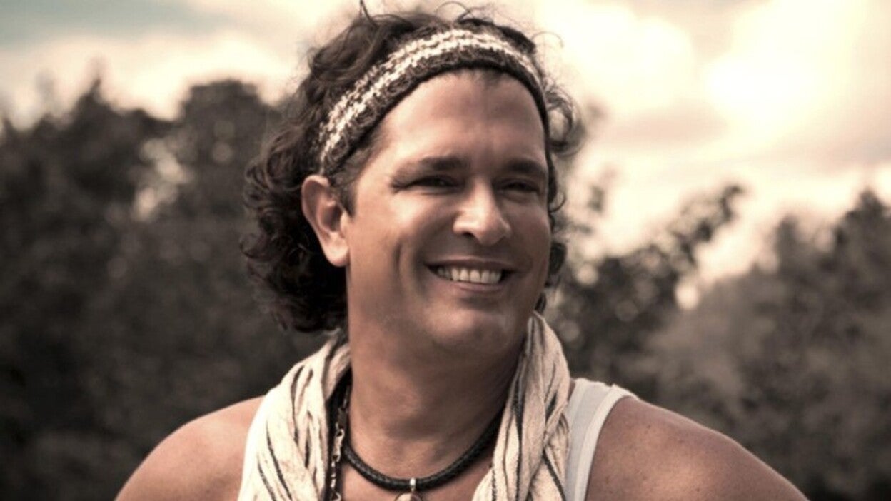 Carlos Vives vuelve para contar historias en "Vives"
