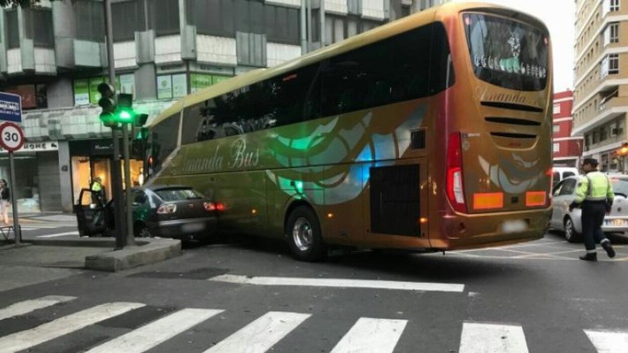 Tres accidentes vuelven a colapsar la ciudad