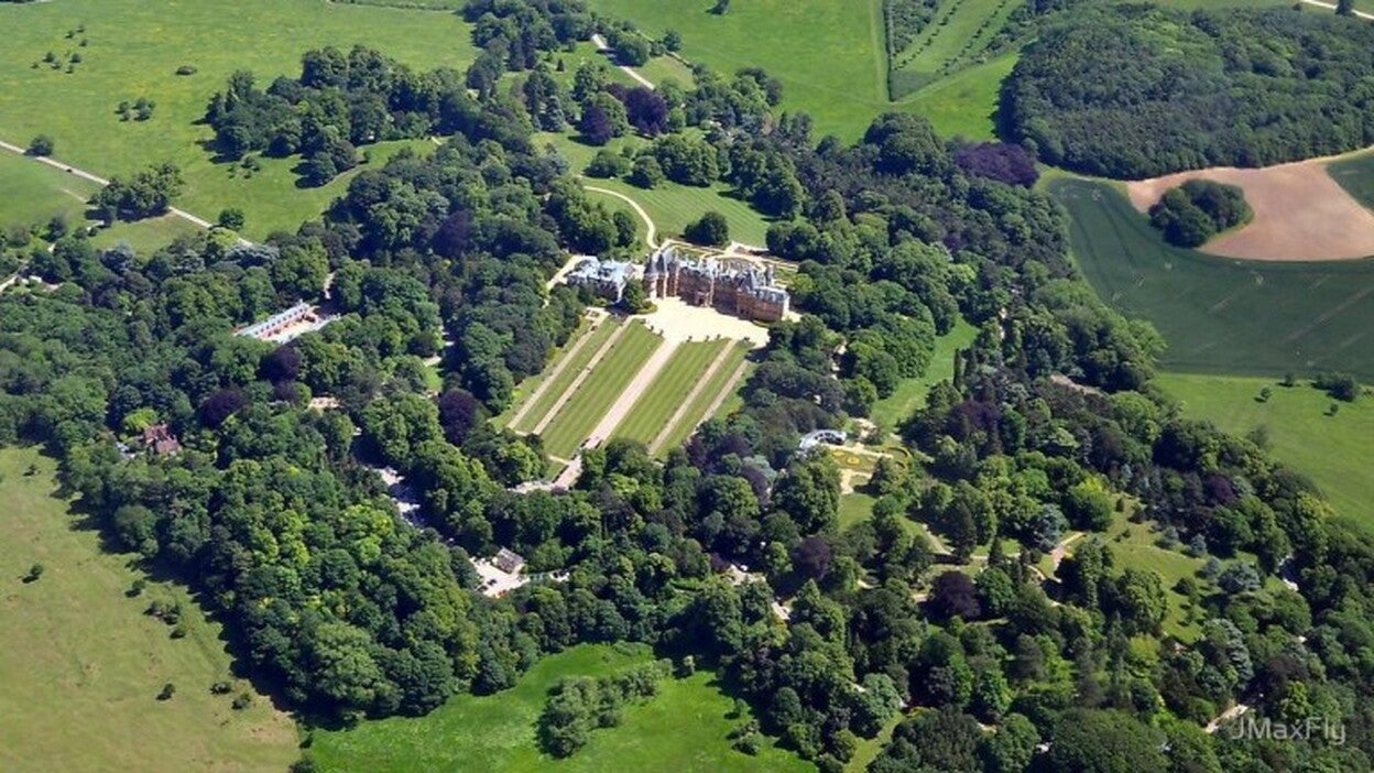 Un choque entre una avioneta y un helicóptero deja varios muertos