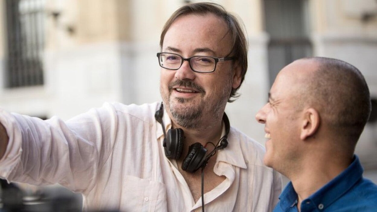 «Tenemos que reírnos más de nosotros mismos»