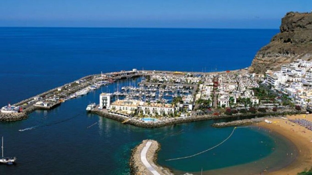 Varón en estado grave tras ser rescatado del agua en Mogán