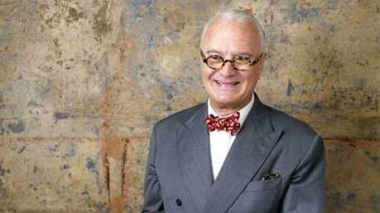 Canarias patrocina una sala de la exposición de Manolo Blahnik