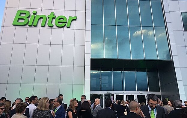 Binter «no ha dejado de invertir, en las buenas y en las malas»