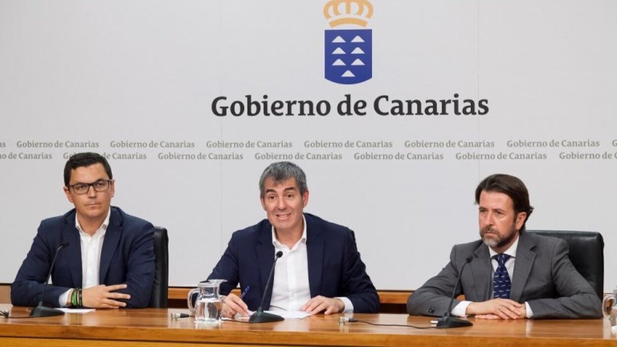 Clavijo agiliza el cierre del anillo insular de Tenerife