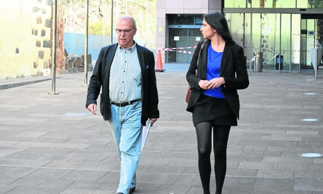 Los técnicos del caso Grúas dejan solo a Clavijo