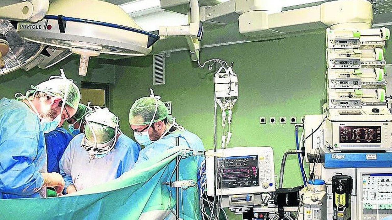 Baltar, en desacuerdo con la lista de espera del Ministerio