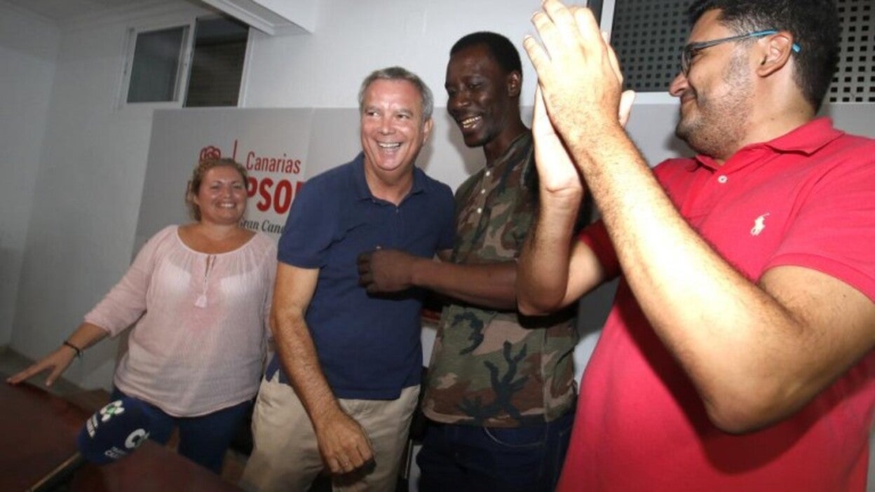 Pérez anunciará su candidatura al PSOE cuando se ponga fecha al congreso