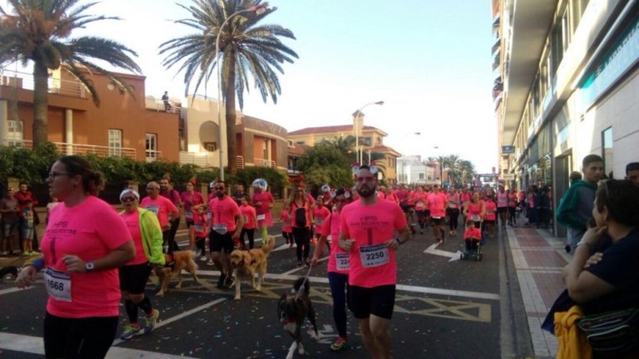 La capital grancanaria se tiñe de rosa