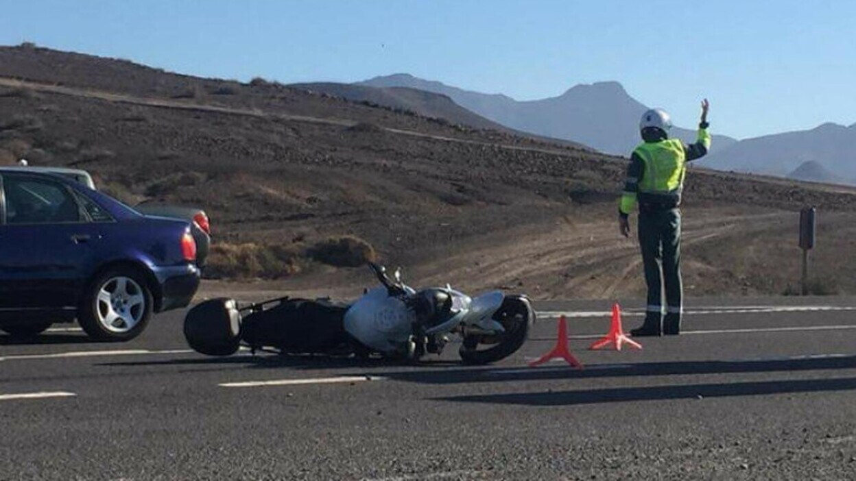 Caída fatal de un motorista en Tuineje