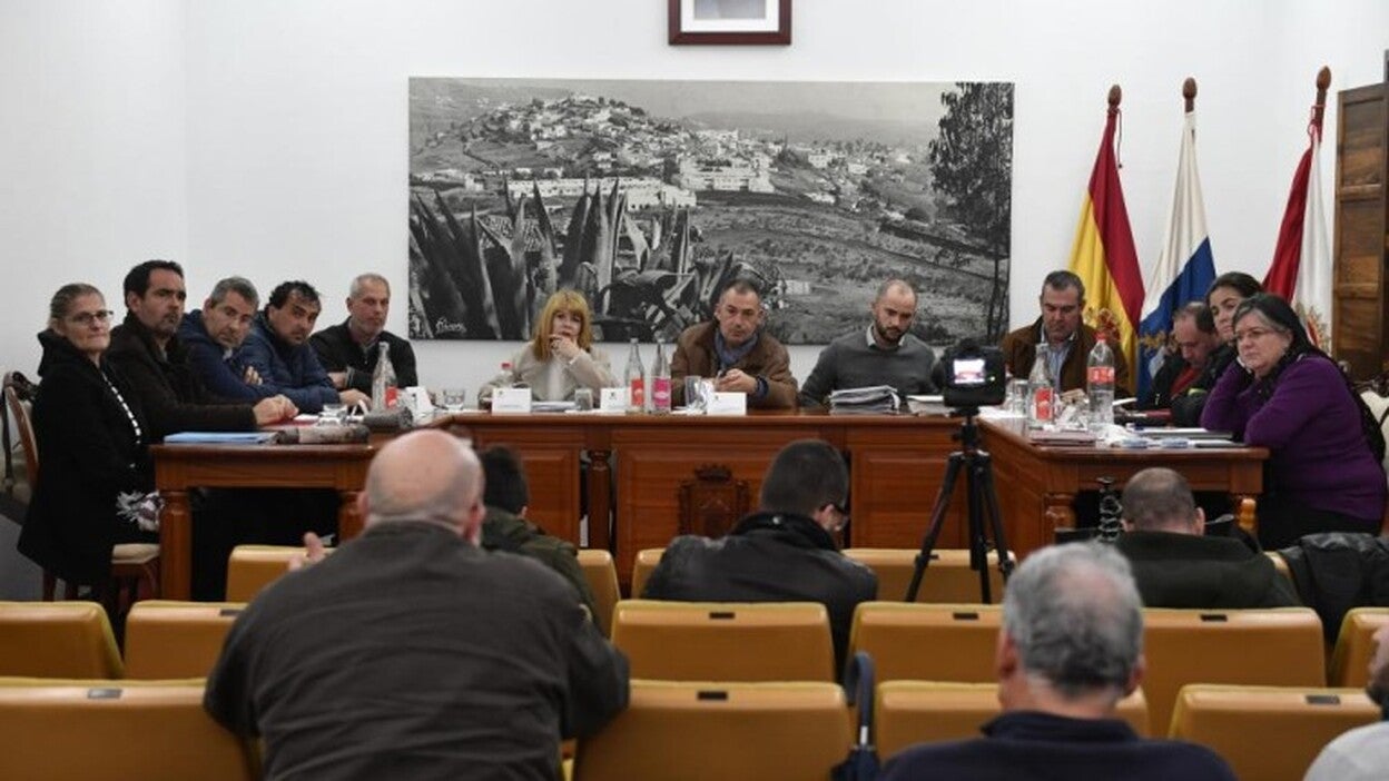 Firgas, con la Alcaldía en el aire