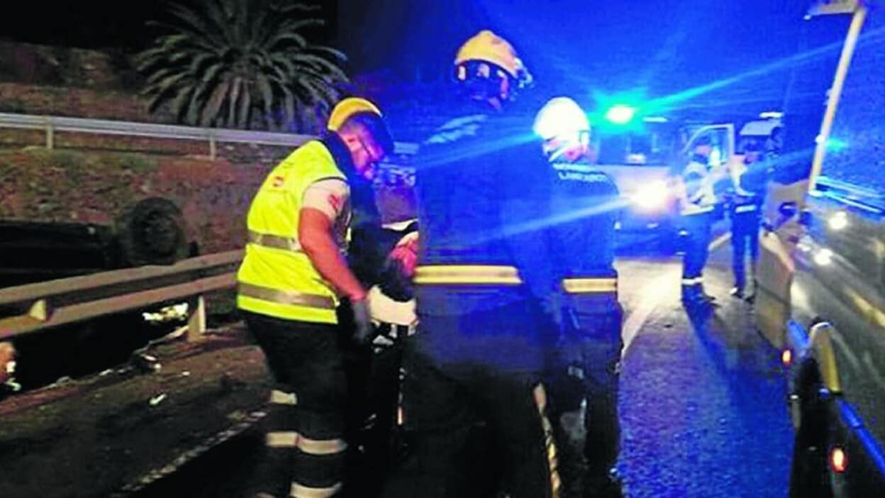 Un joven motorista fallece tras una colisión frontal