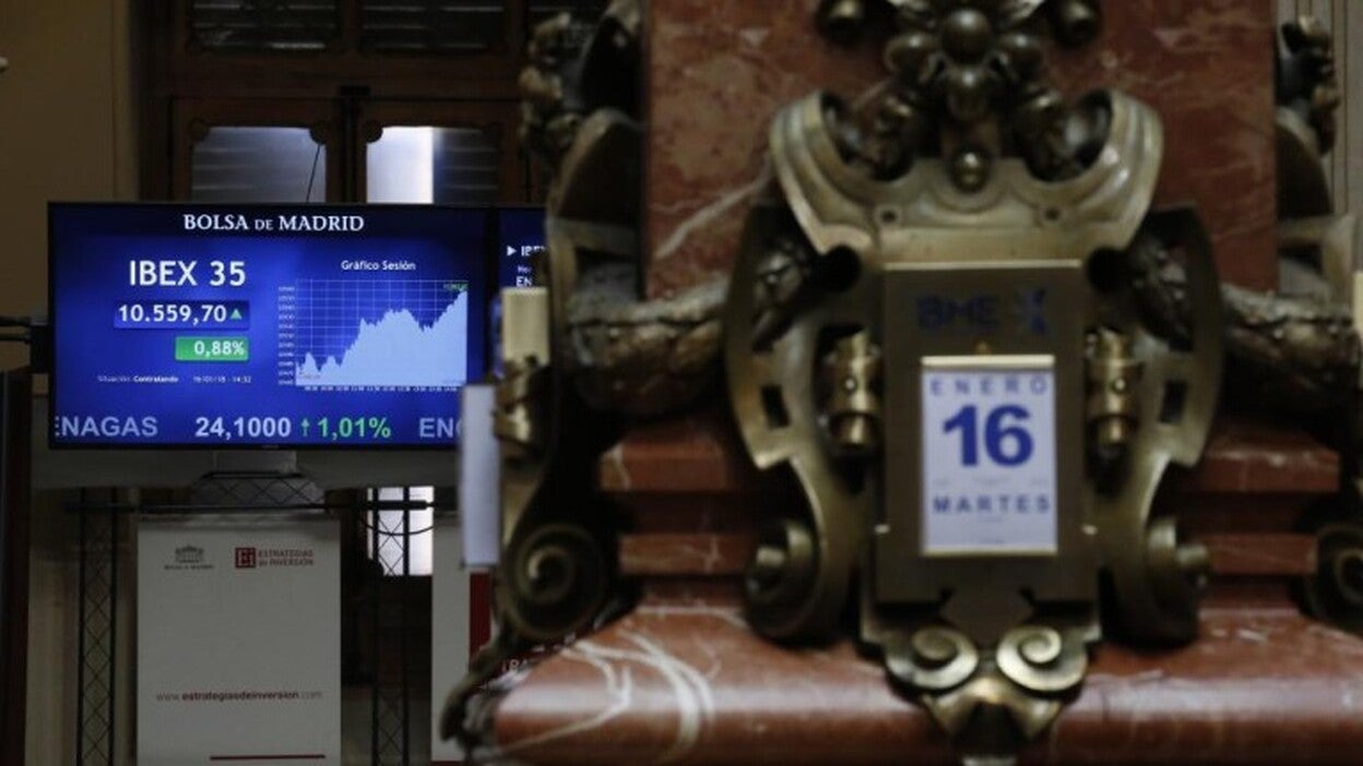 El IBEX 35 baja un 0,3 % y no consigue recuperar los 10.500 puntos