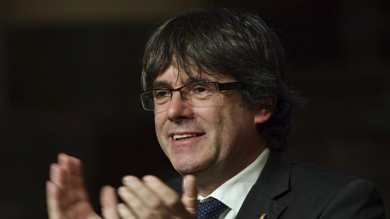 Puigdemont se reúne para analizar la formación de Govern