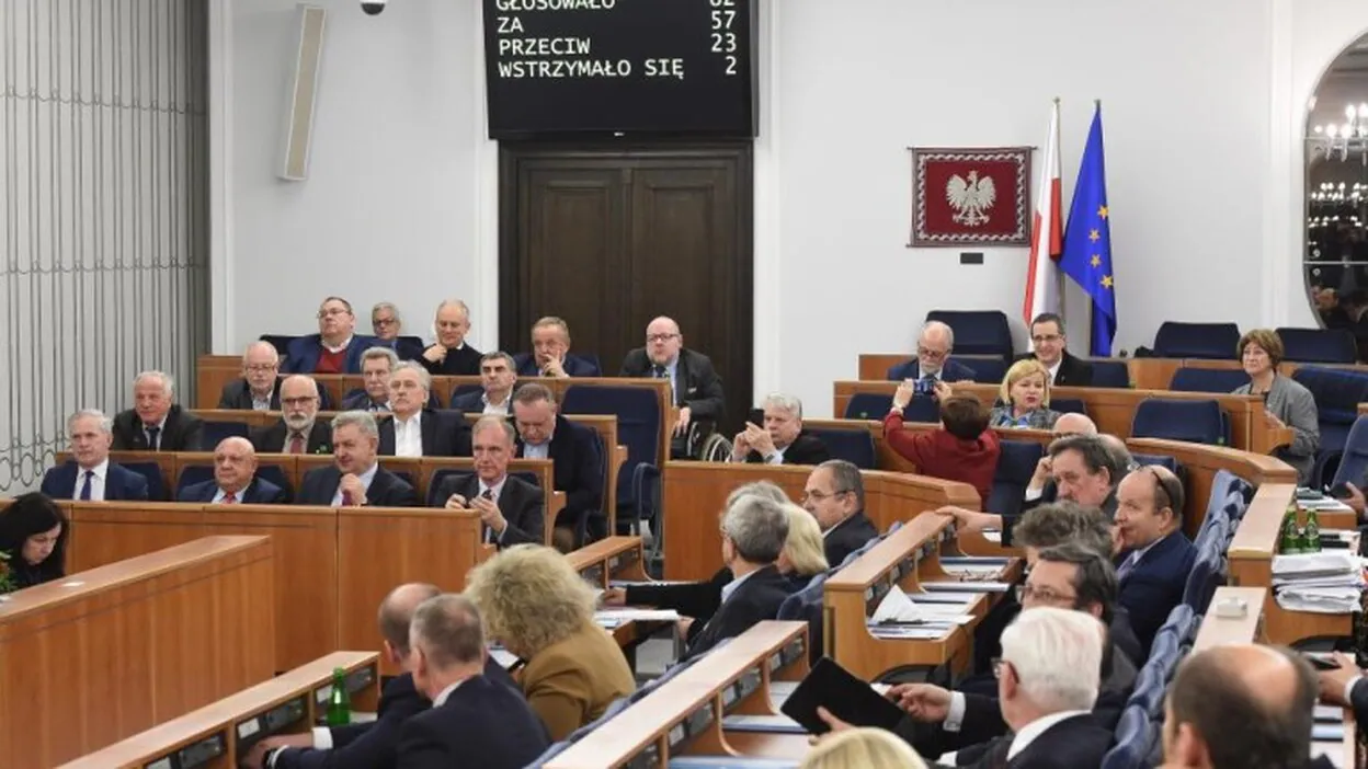 El senado polaco aprueba polémica ley del Holocausto