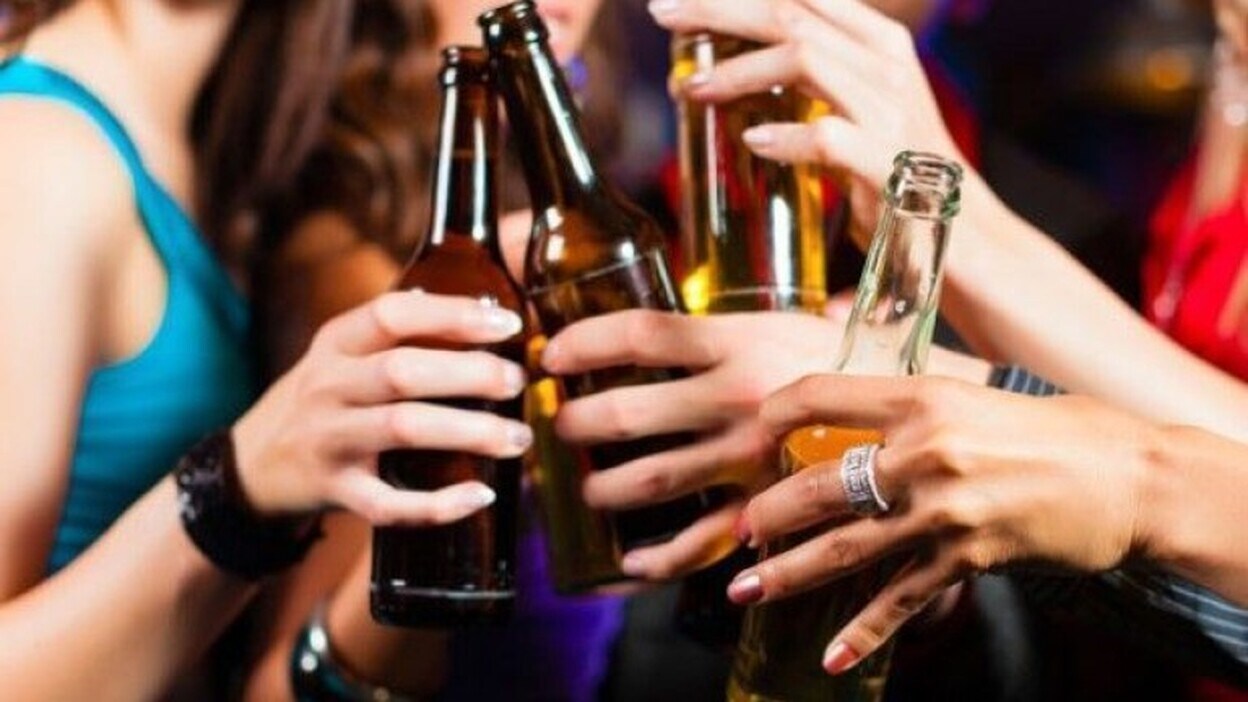 El consumo excesivo de alcohol altera el cerebro