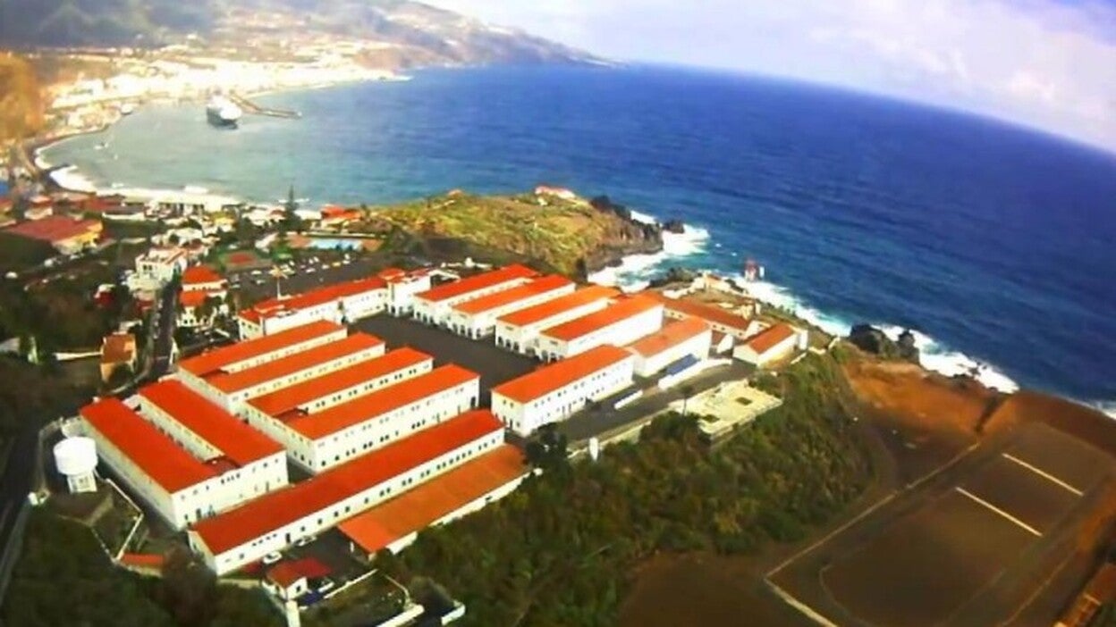 210 turistas pasan la noche en El Fuerte