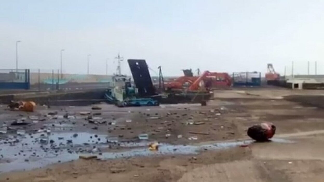 Emma deja vertidos en el muelle de Gran Tarajal