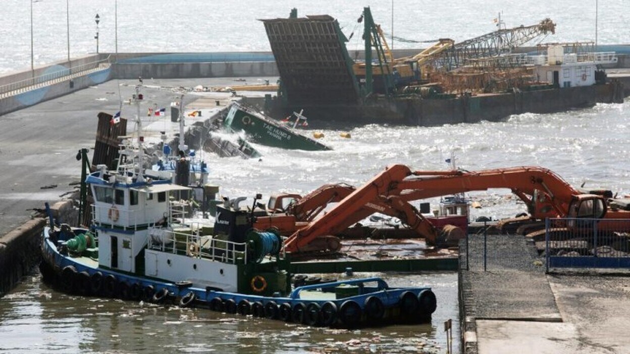 Capitanía desautorizó sacar las gabarras del puerto  por el temporal