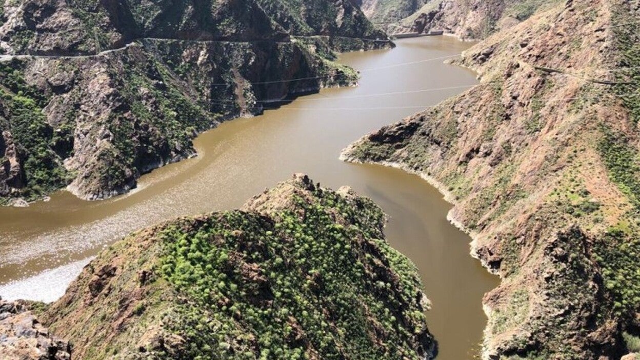 Reservas para tres años