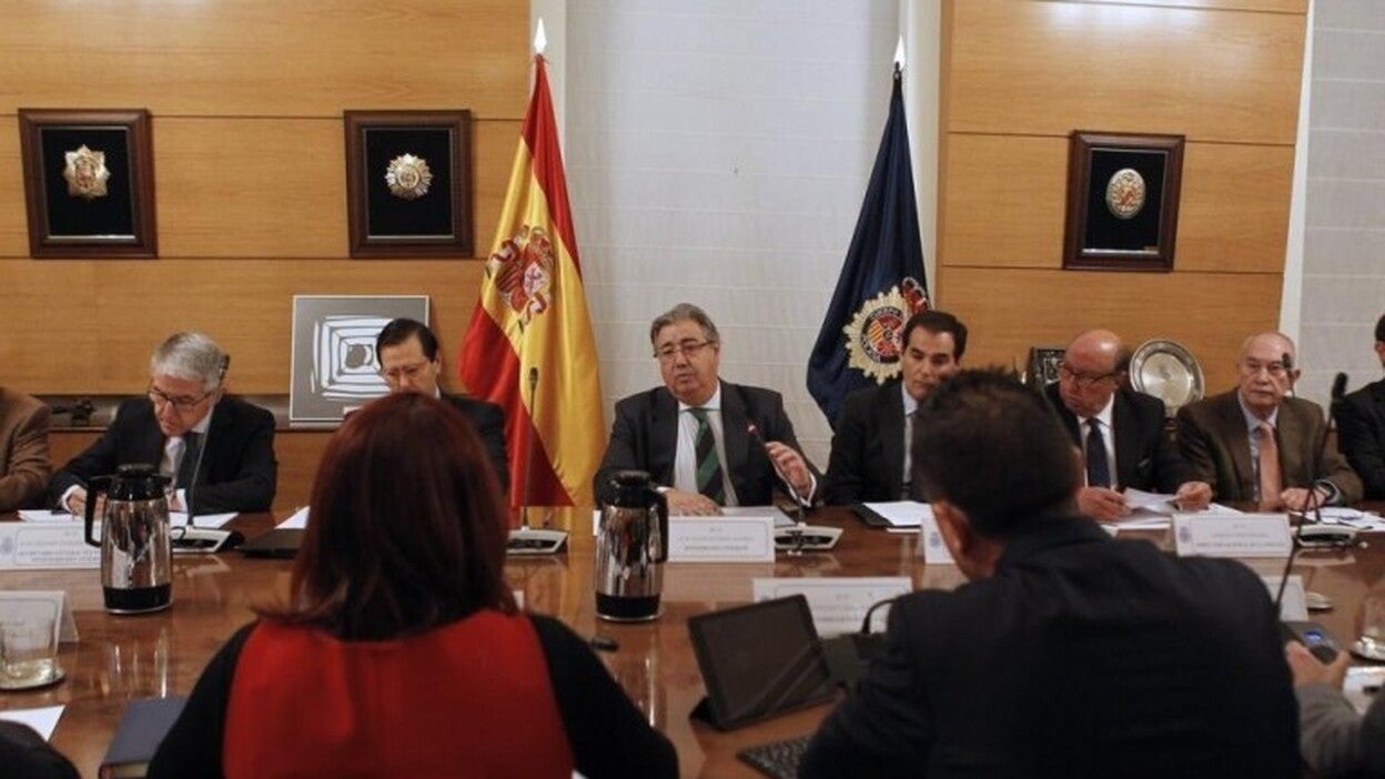 Policías y guardias aceptan la oferta de equiparación de Interior