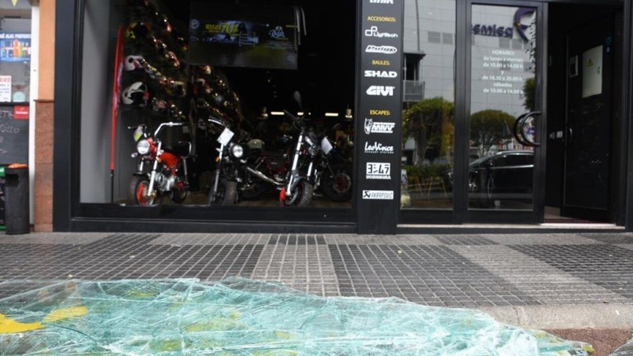 La policía busca a los autores del alunizaje