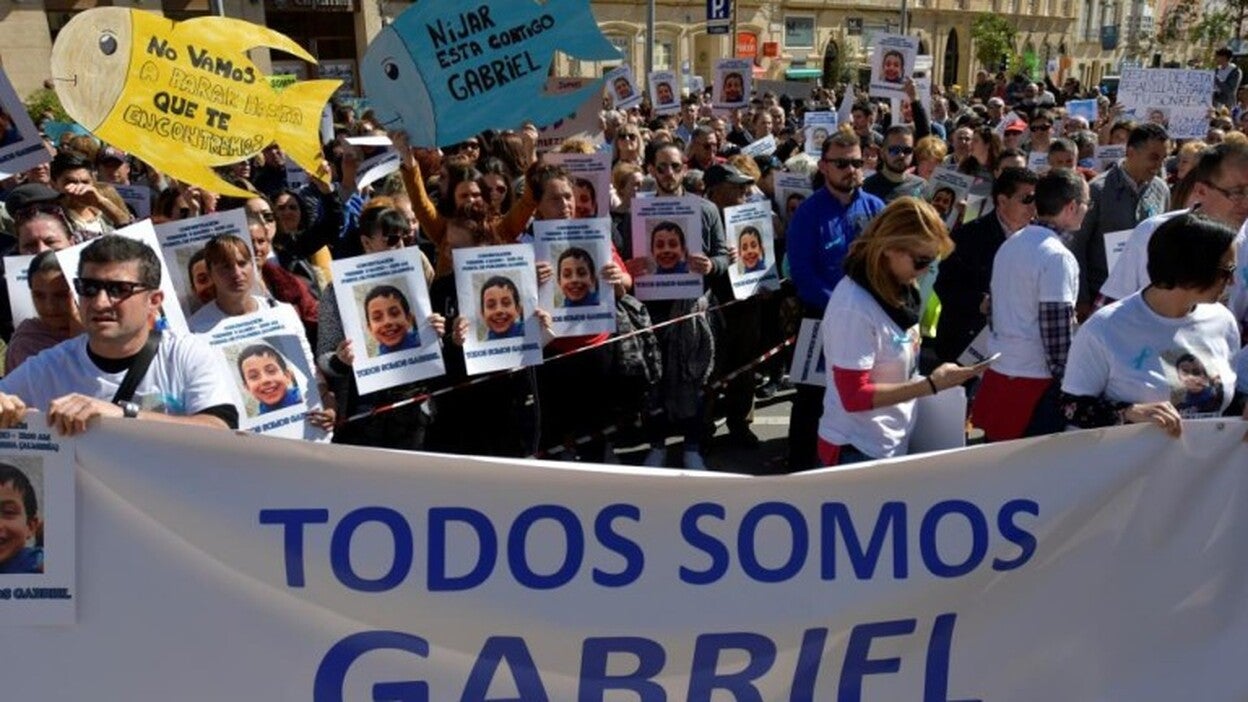 Gabriel recibe el cariño de 8.000 personas