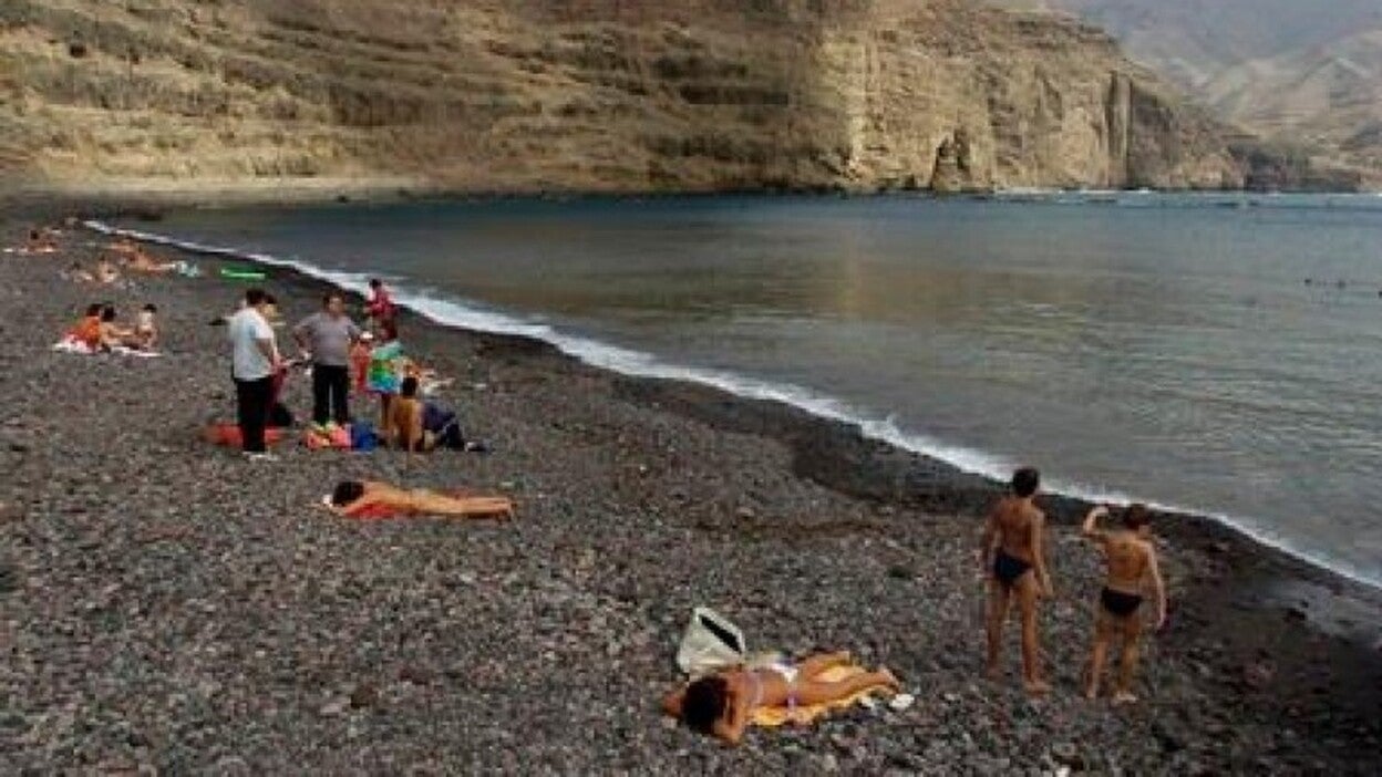 Cierran al baño las playas de Agaete ante la presencia de aguavivas