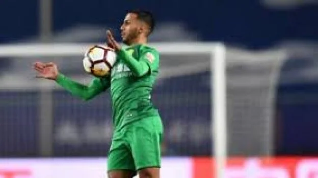 Jonathan Viera brilla y golea en China